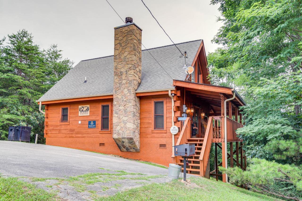 Sevierville Cabin With Wraparound Deck And Lake Access Bagian luar foto