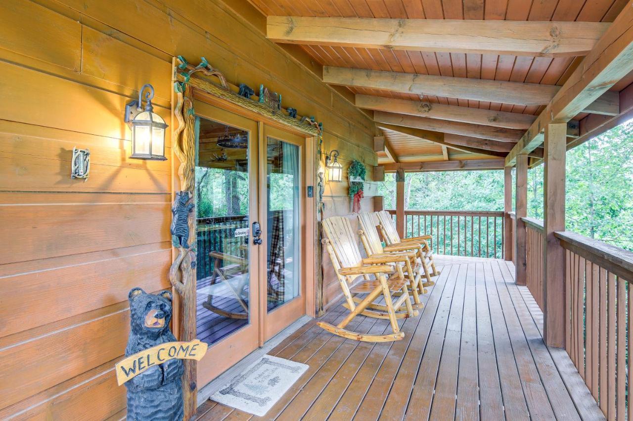 Sevierville Cabin With Wraparound Deck And Lake Access Bagian luar foto